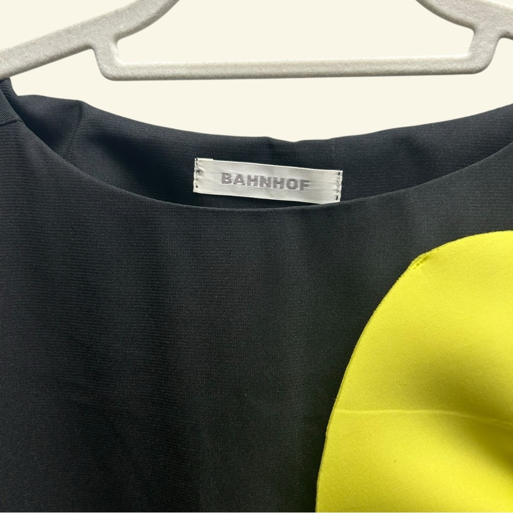 Bahnhof Black Dress with Yellow Detail - Picture 2 of 2